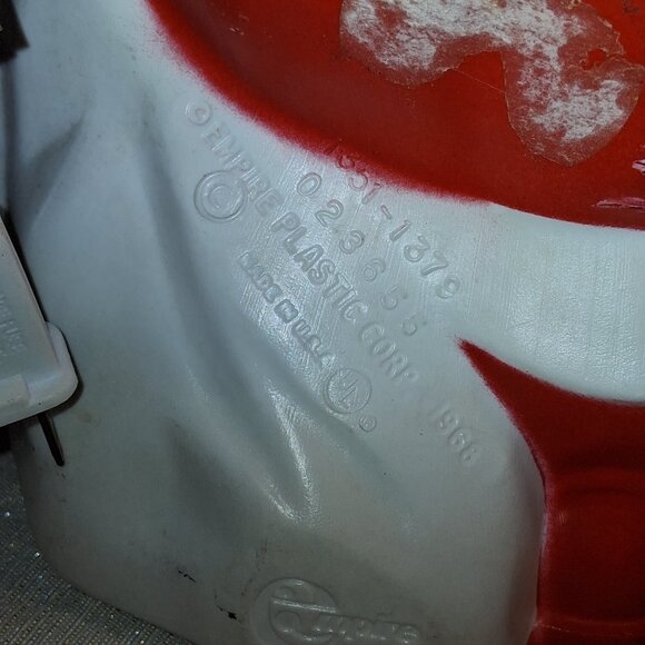 Empire Plastic Corp Vintage 13" Santa Claus Blow Mold Lighted 1968 w/ Cord - Picture 6 of 7